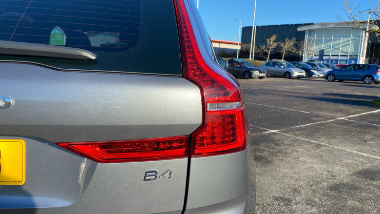 Volvo Xc60 2.0 B4D Momentum 5dr Geartronic Diesel Estate